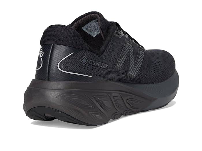 New Balance Fresh Foam X 880 v15 Sneaker Black Full Size Run