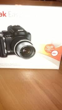 Kodak EasyShare P712 Digital Cameras Black New Body Only
