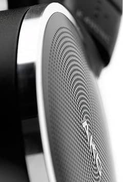 AKG K490NC Headphones & Earbuds Standard Packaging New