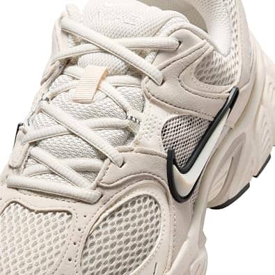 Nike V5 RNR Sneaker Black 7 New