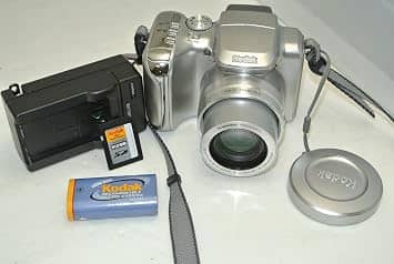 Kodak EasyShare Z612 Digital Cameras Gray Used - Very Good Body Only