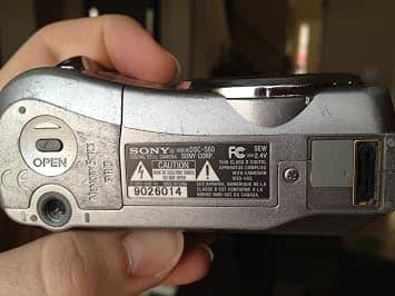 Sony dscs60 Digital Cameras Silver New Body Only