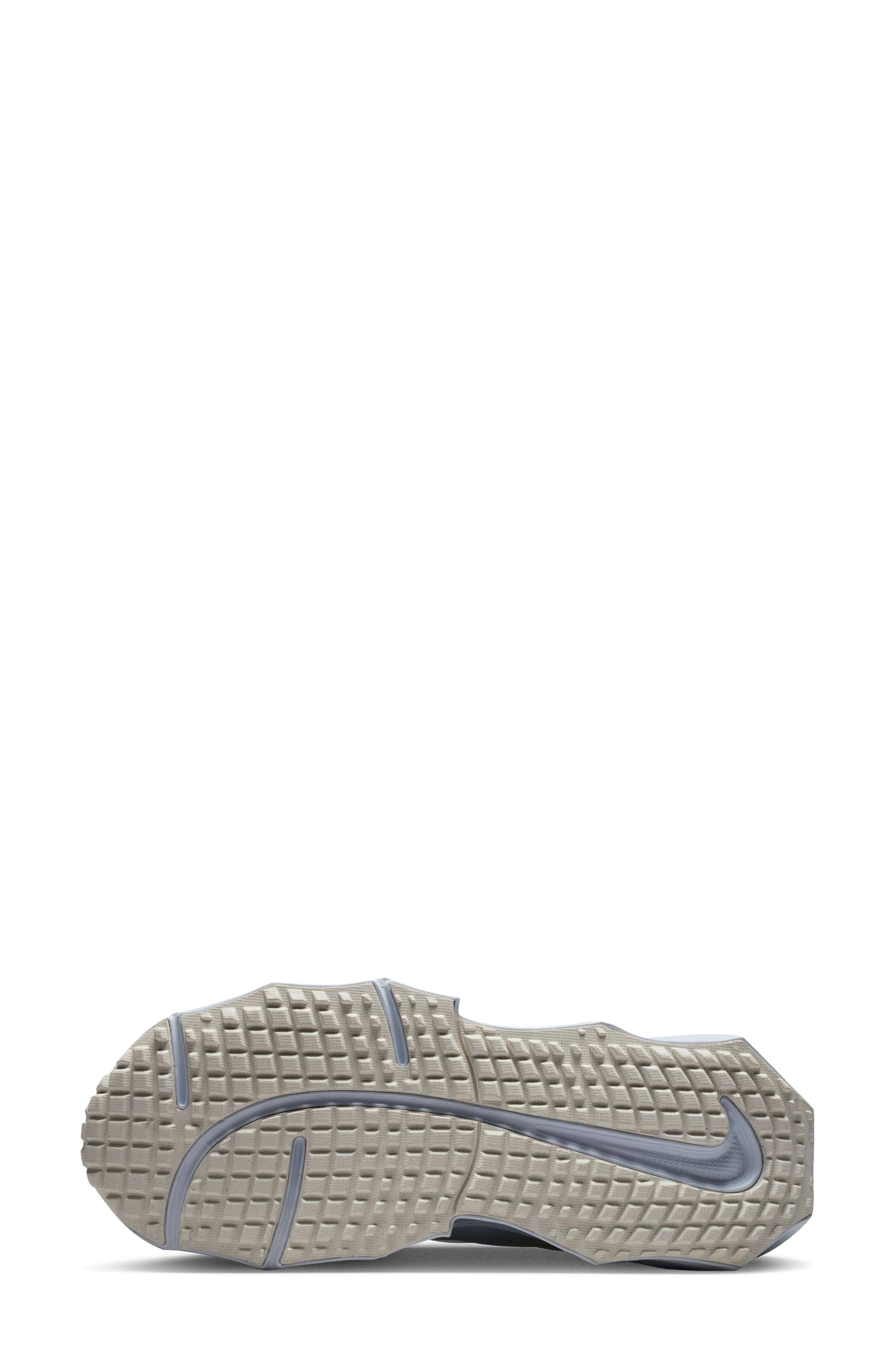 Nike Aura Edge Sneaker White Full Size Run New