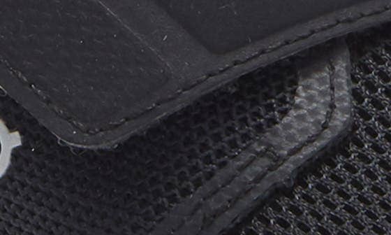 On Cloud Dash Sneaker Black Full Size Run New