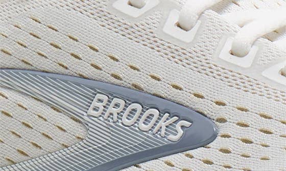 Brooks Brooks Ghost Max Sneaker Brown M 9 / W 10.5 New