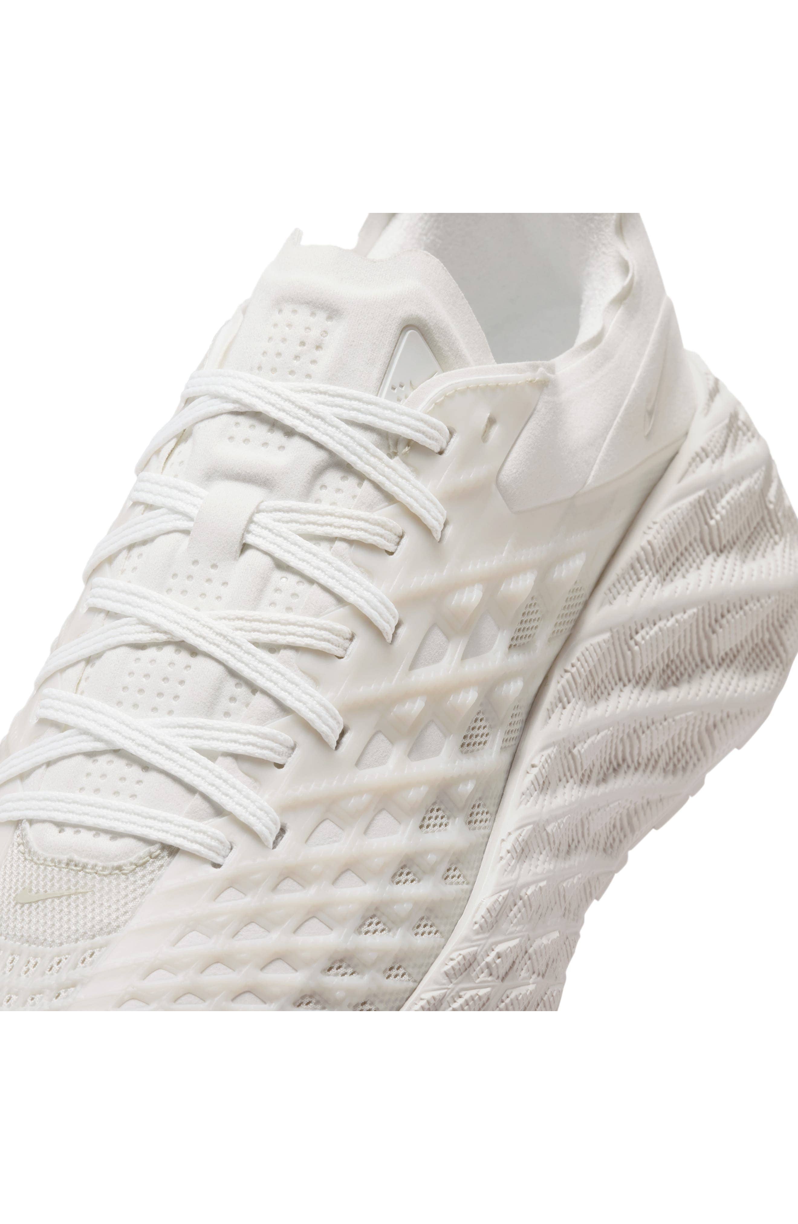 Nike Ava Edge Sneaker White 10 New