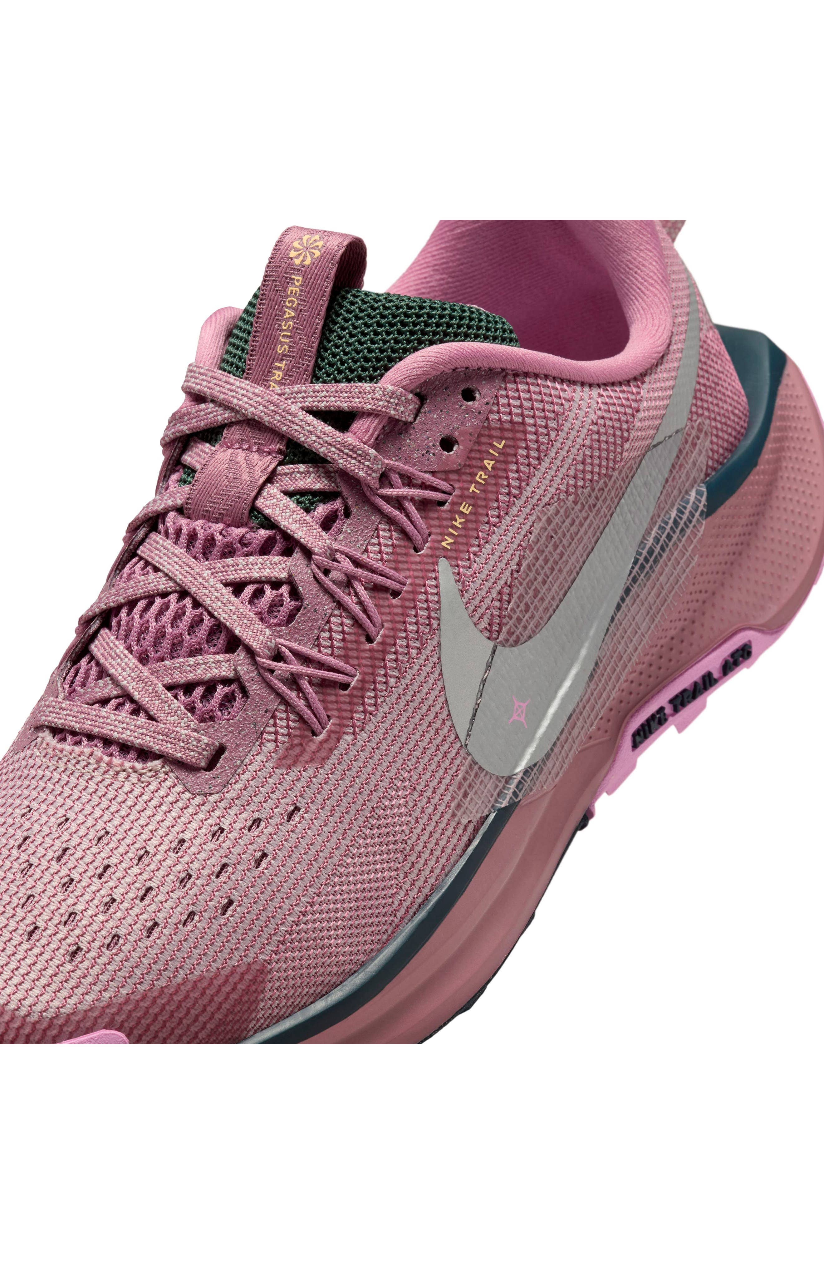 Nike Pegasus Trail 5 Sneaker Black New