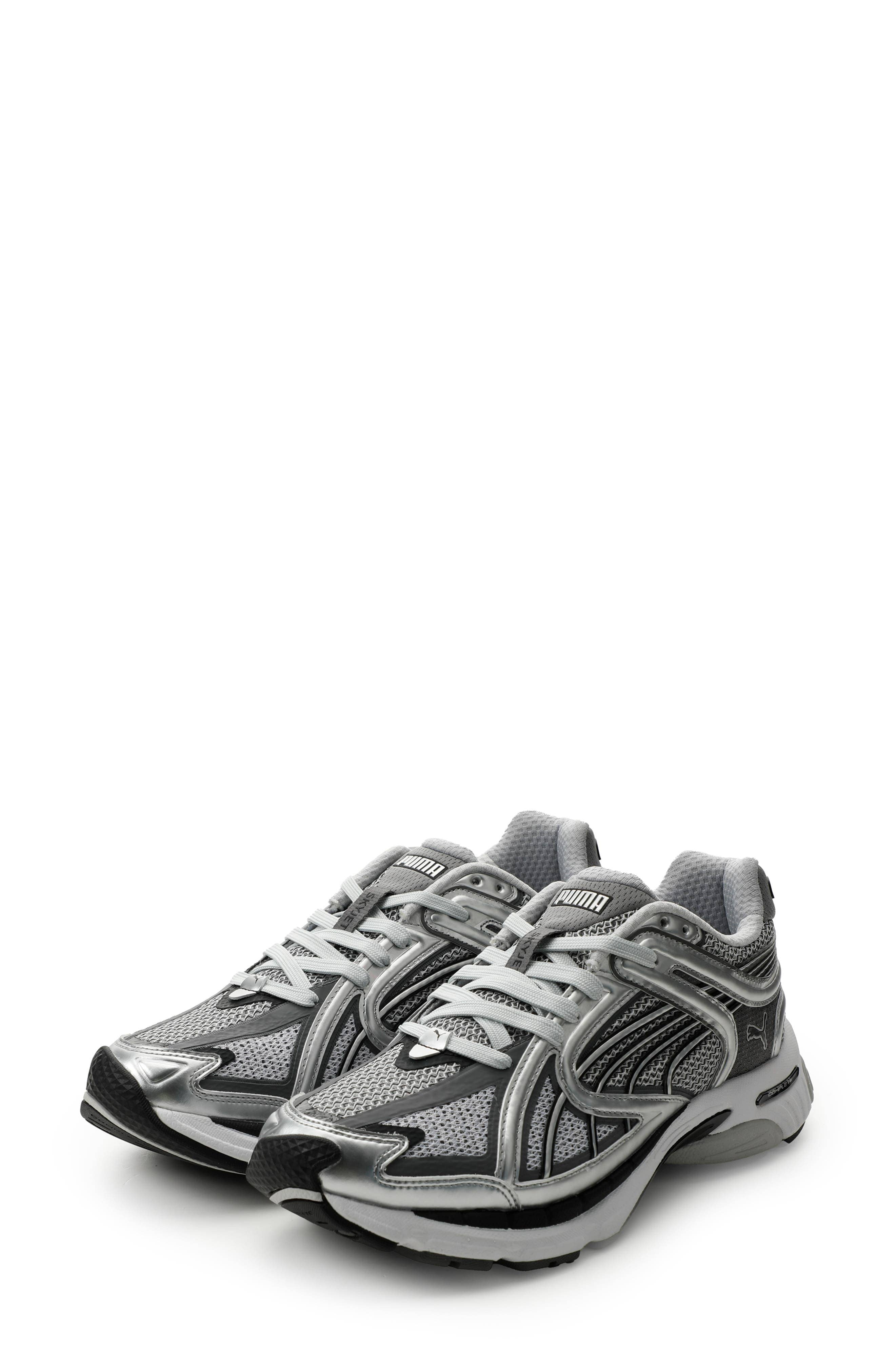 Puma SkyJet Sneaker Black Full Size Run New