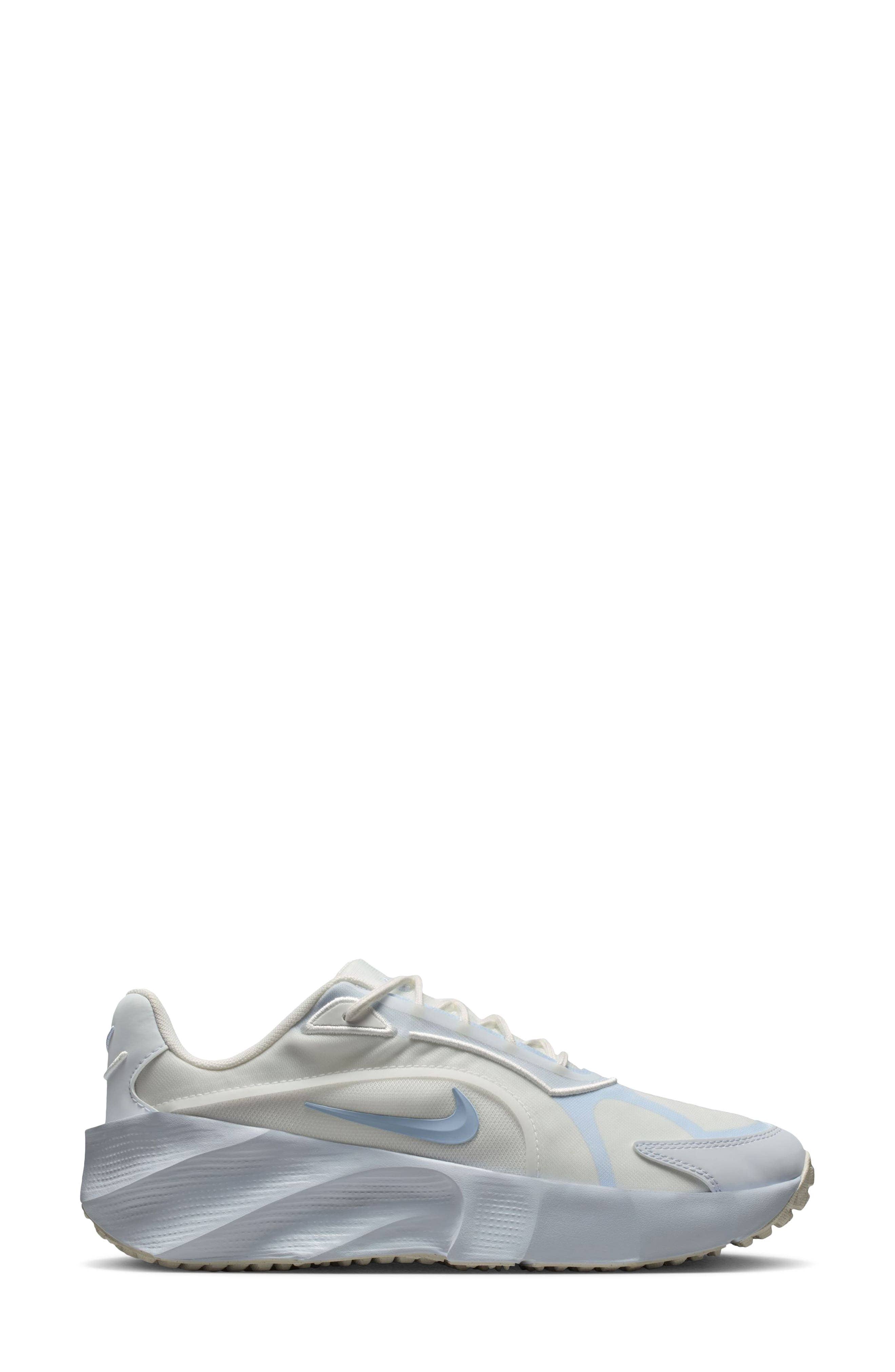 Nike Aura Edge Sneaker White Full Size Run New
