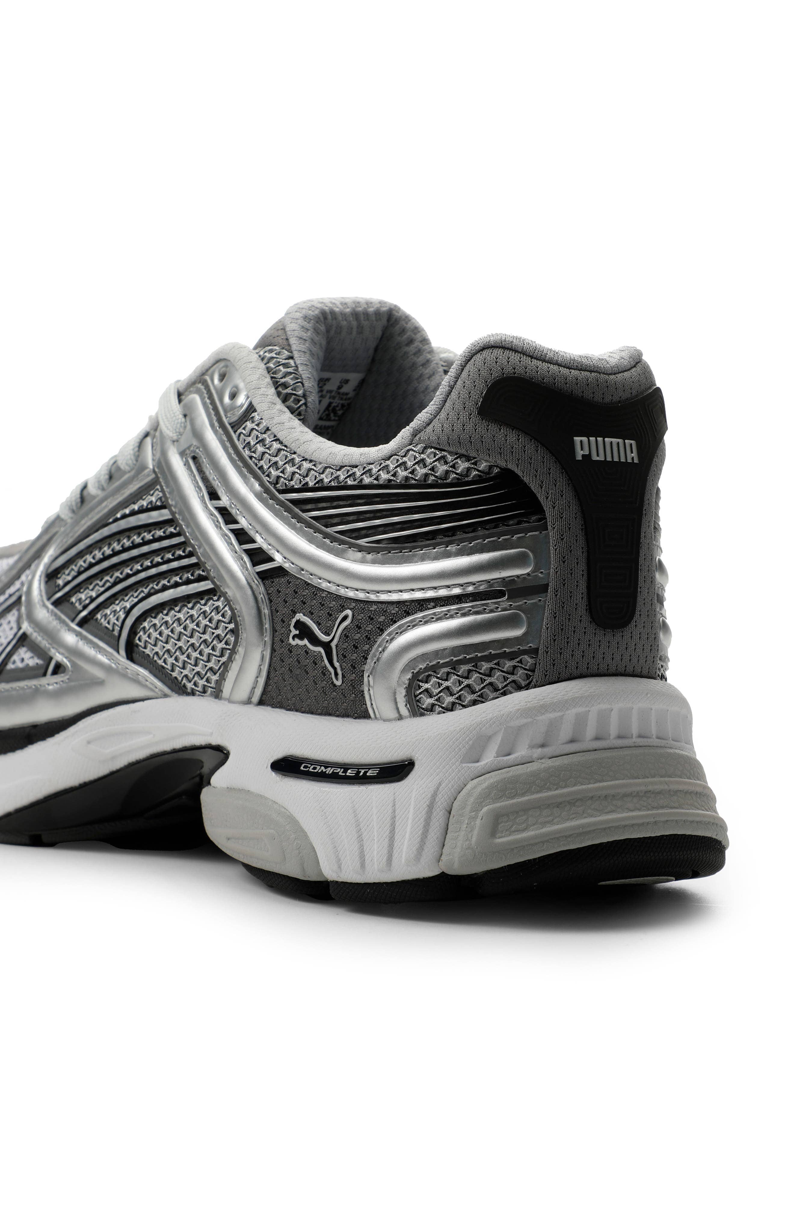 Puma SkyJet Sneaker Black Full Size Run New