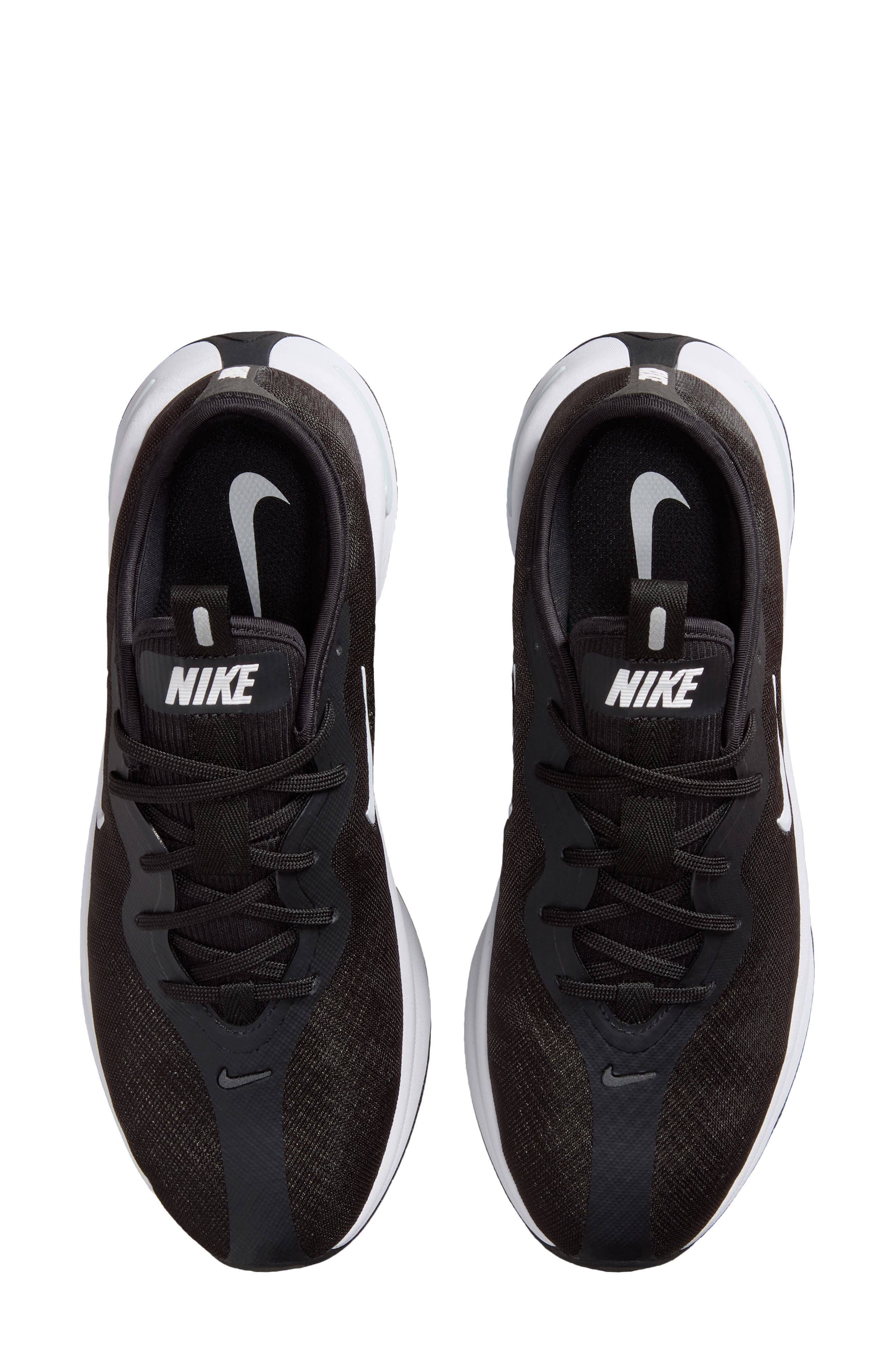 Nike Motiva 2 Sneaker Green 7.5 New