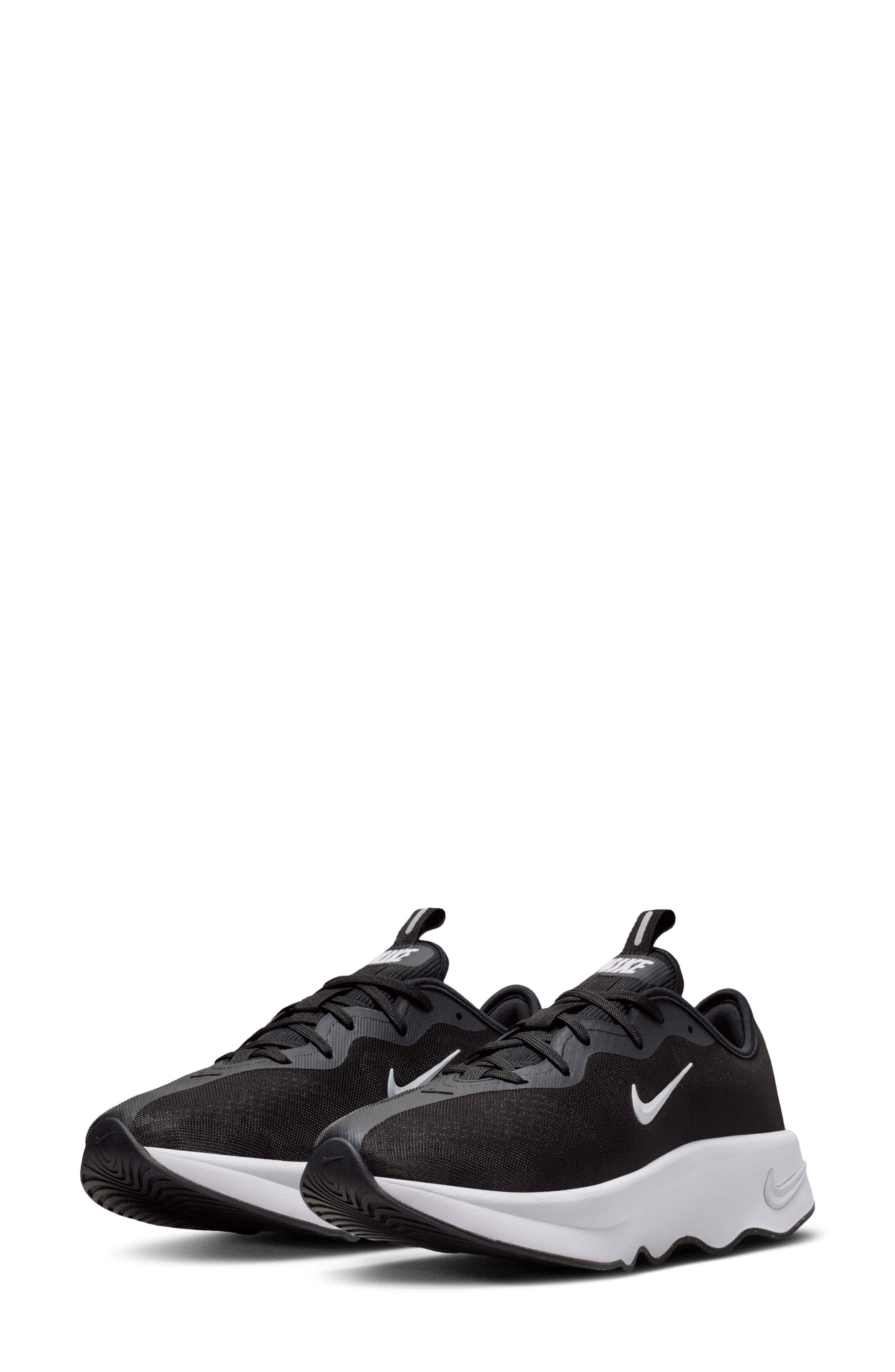 Nike Motiva 2 Sneaker Green 7.5 New