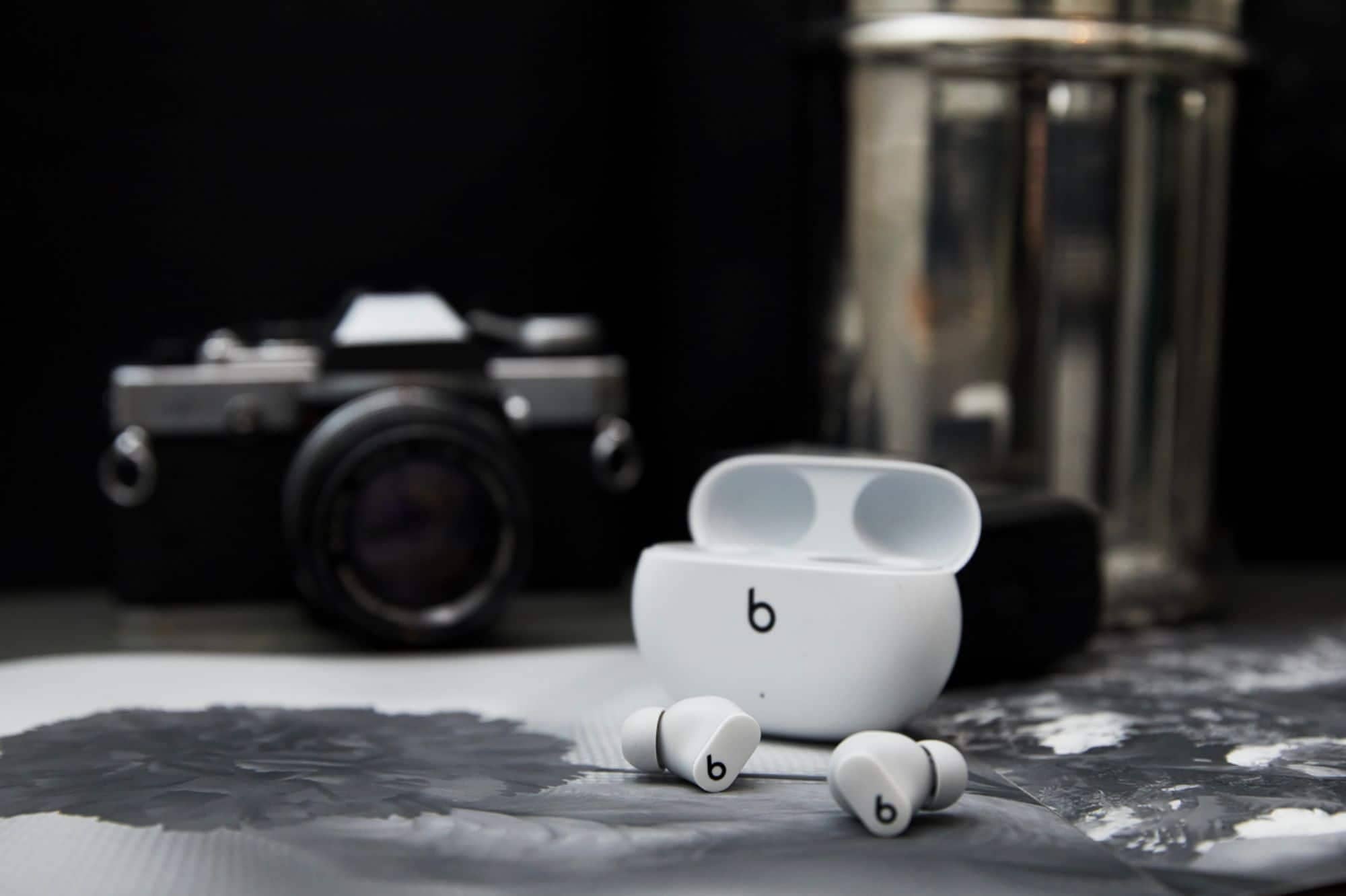 Beats Studio Buds True Wireless Noise Cancelling Headphones & Earbuds Transparent New