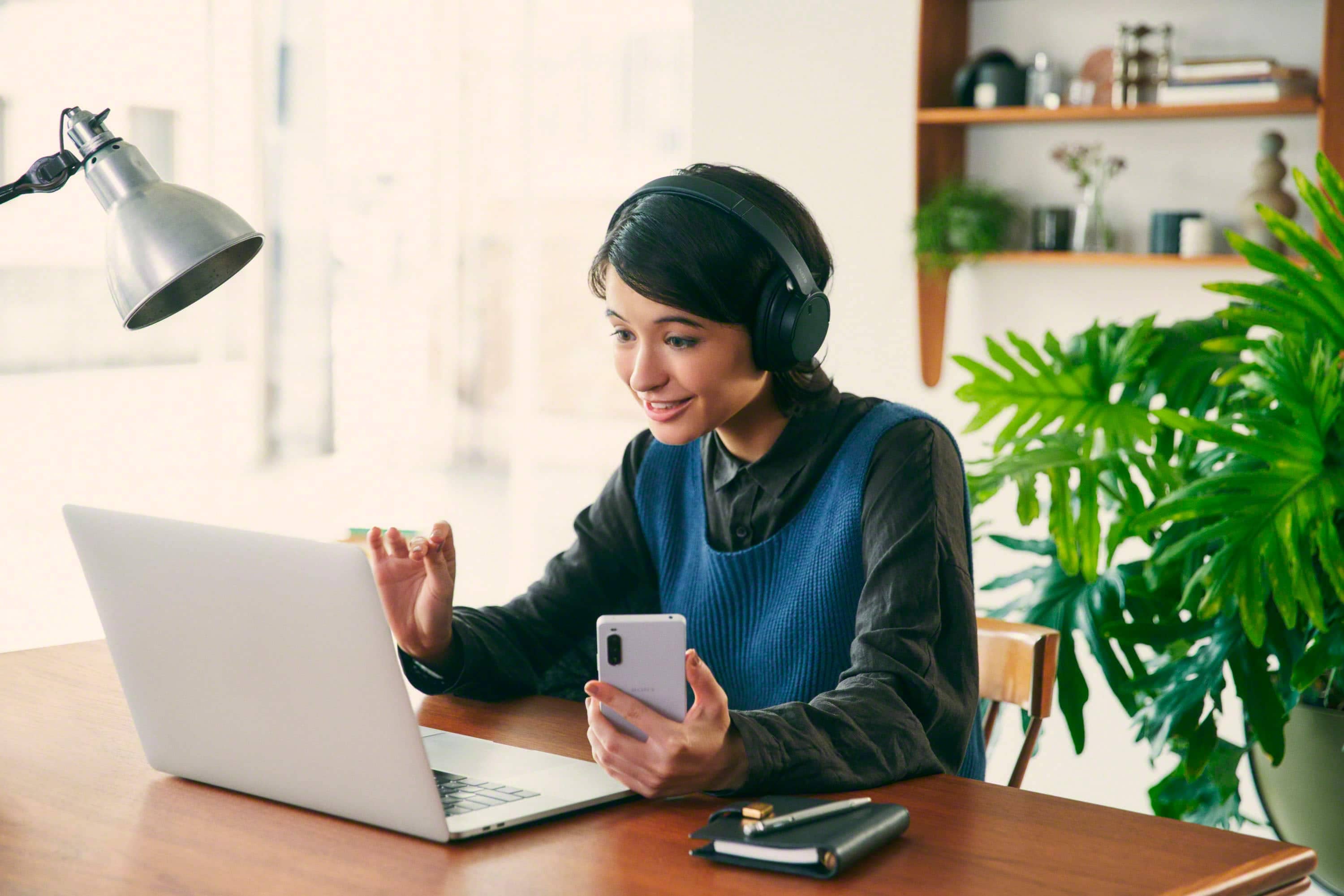 Sony WH-CH720N Headphones & Earbuds 
