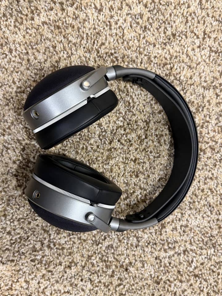 Audeze LCD-S20 Headphones & Earbuds Red New