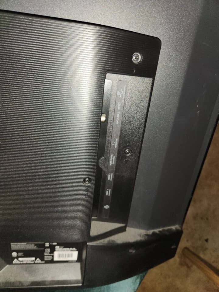 Hisense 50R6E TVs Used - Good