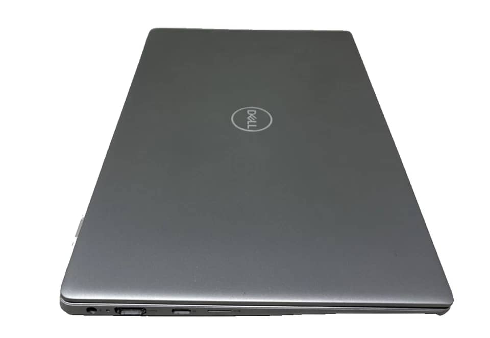 Dell Latitude 3301 Computers 128GB 4GB Open-Box Excellent