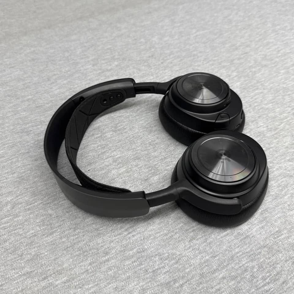 SteelSeries Arctis Nova Pro Headphones & Earbuds Black Used - Good
