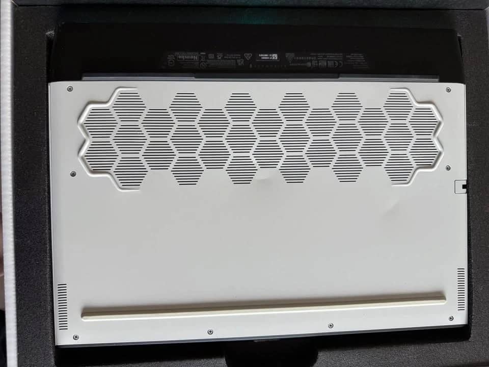 Dell Alienware m15 R4 Computers 1000GB 16GB Refurbished - Excellent