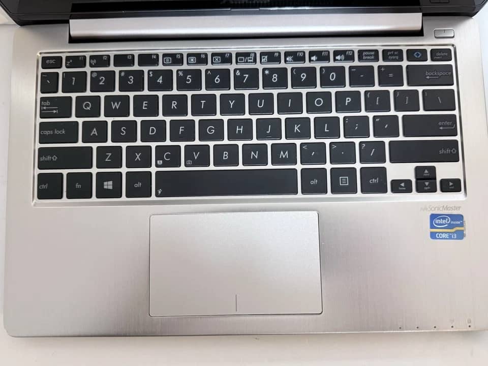 ASUS Vivobook X202E Computers 500GB 4GB Used - Good