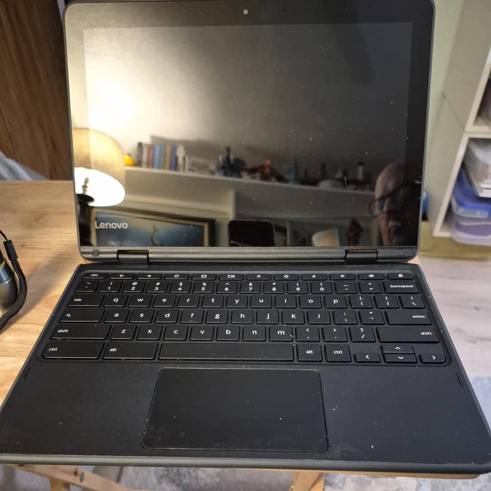 Lenovo 300e Chromebook Gen 2 Computers 32GB 4GB For parts or not working