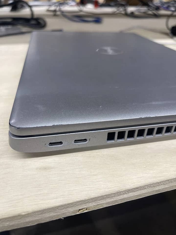 Dell Precision 3570 Computers 1000GB 16GB Refurbished - Excellent