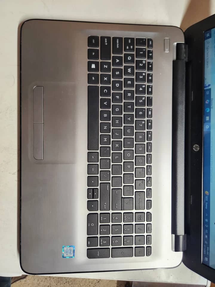 HP 15-ay Computers New