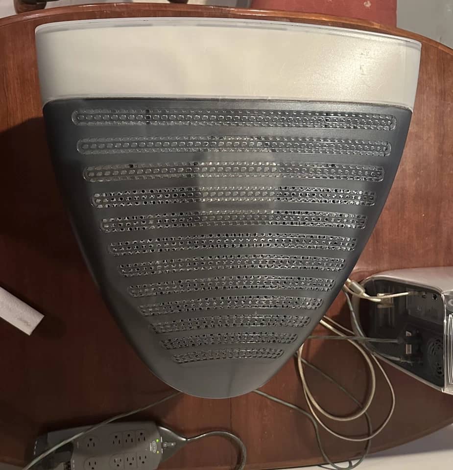 Apple Studio Display Monitors For parts or not working