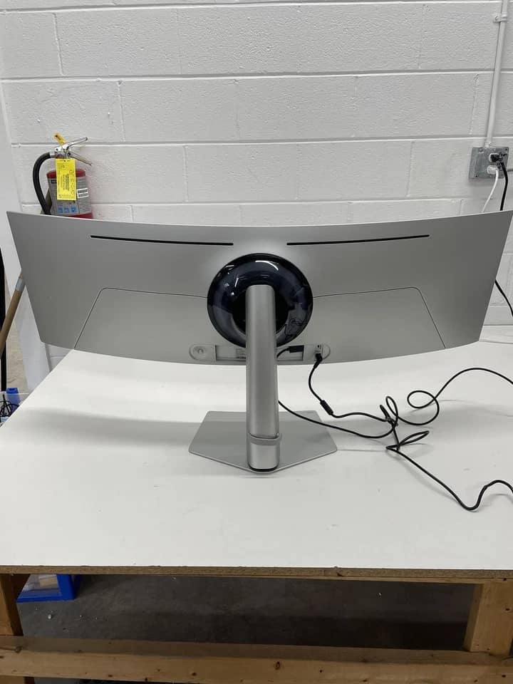 Samsung G93SC Monitors Silver New