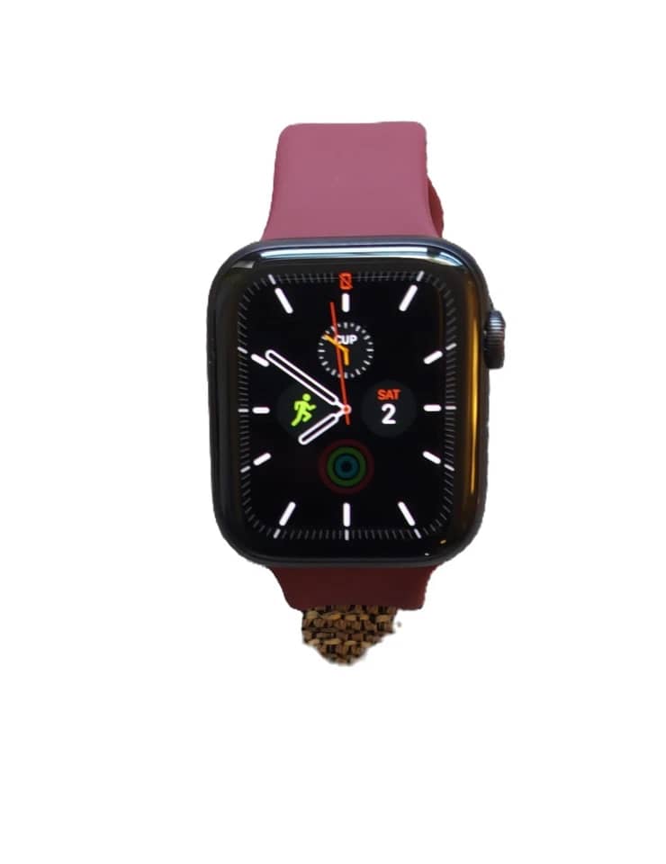 Apple Watch Series 5 Smartwatches 40mm GPS + Cellular For parts or not working