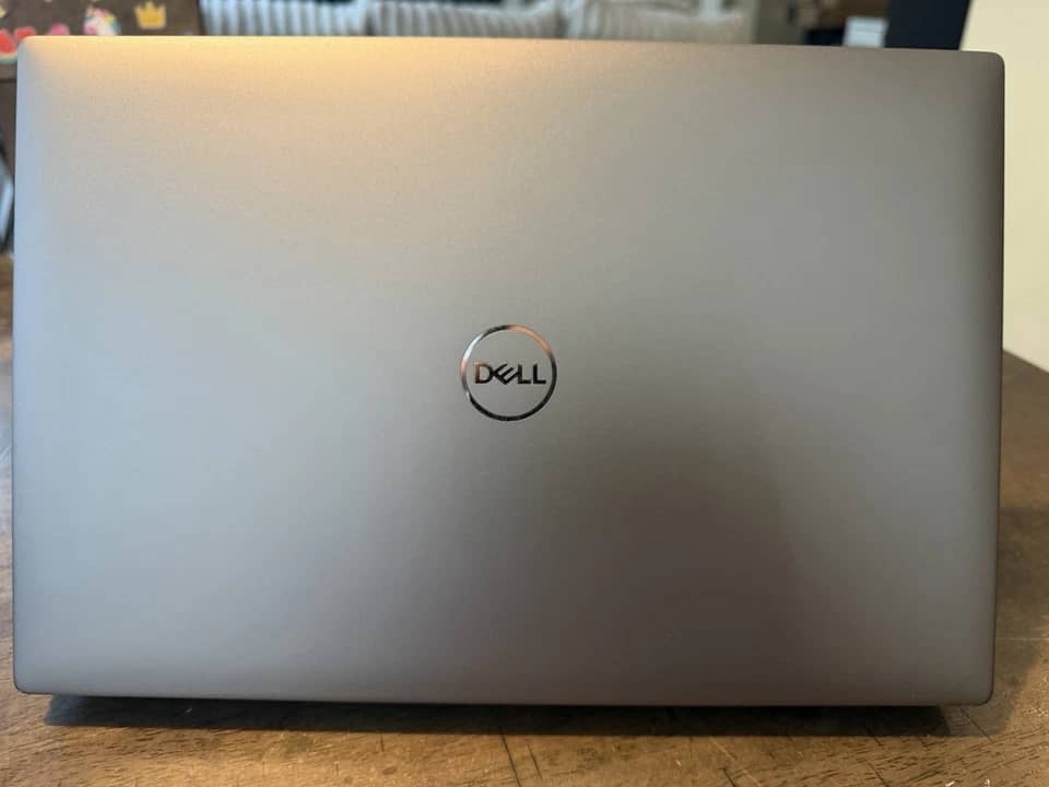 Dell Precision 5470 Computers 1TB 32GB Refurbished - Premium