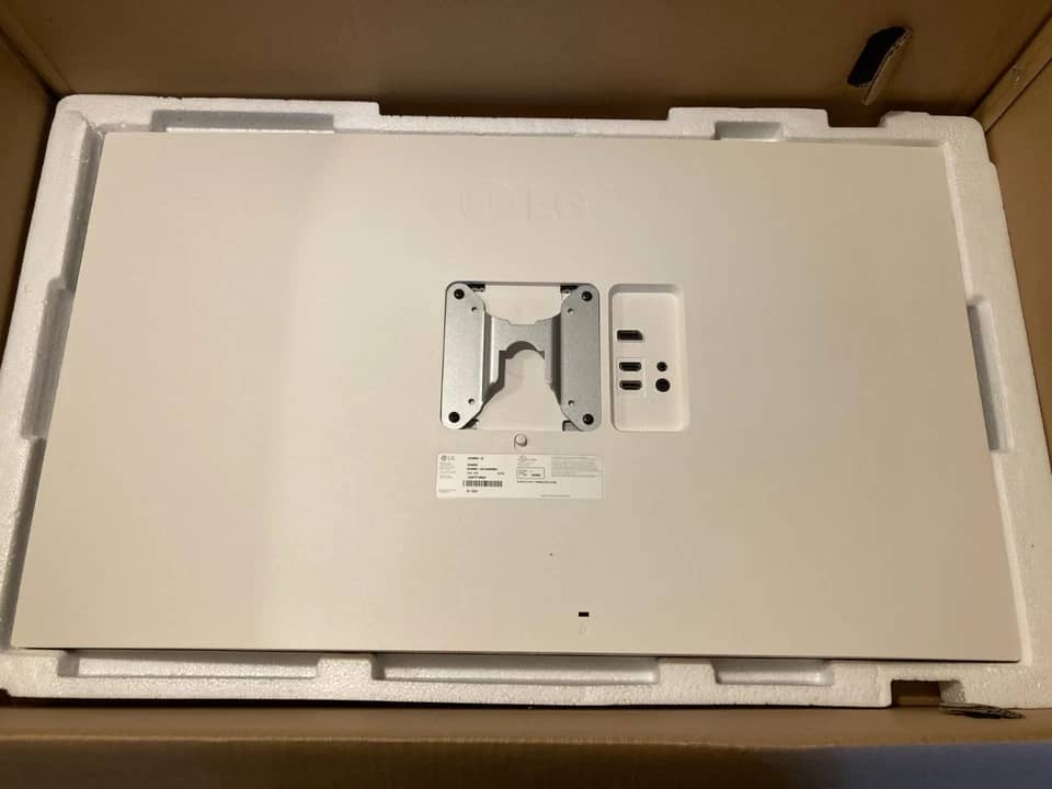 LG 32UN650 Monitors White New