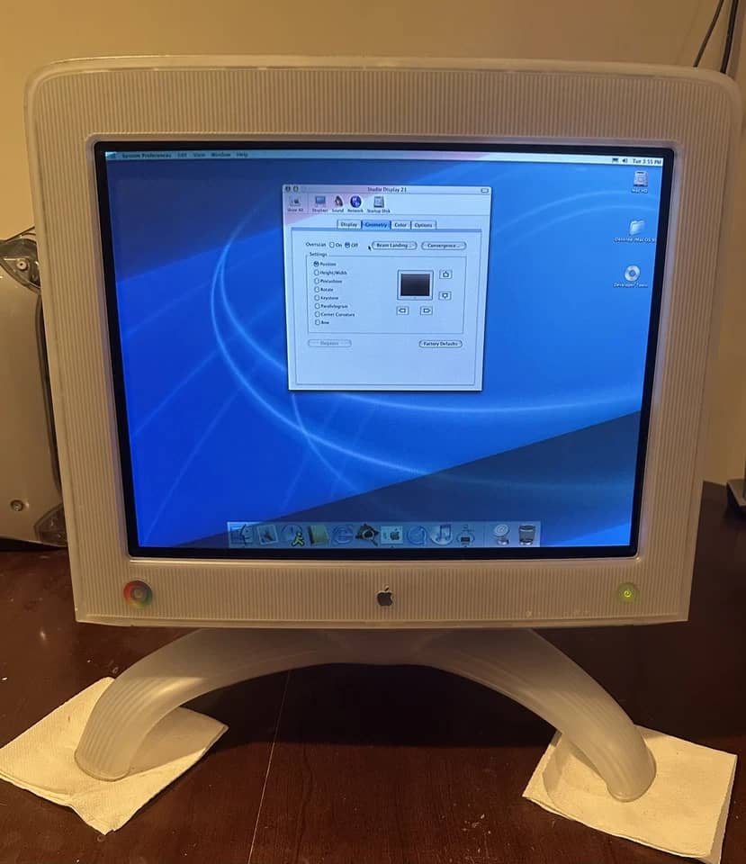 Apple Studio Display Monitors For parts or not working