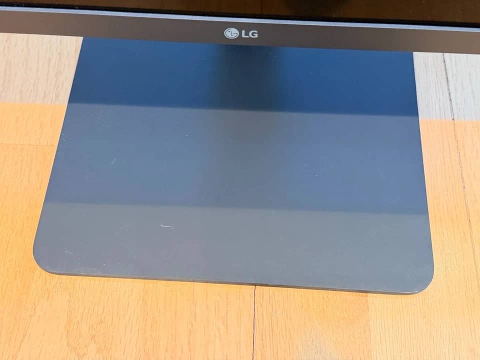 LG 27MD5KL Monitors Black New
