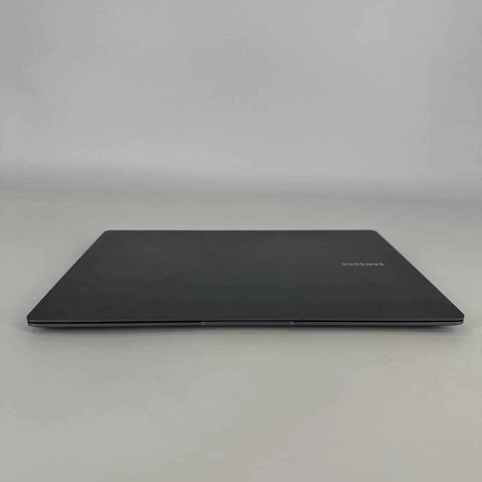 Samsung Galaxy Book5 Pro Computers 1TB 32GB New