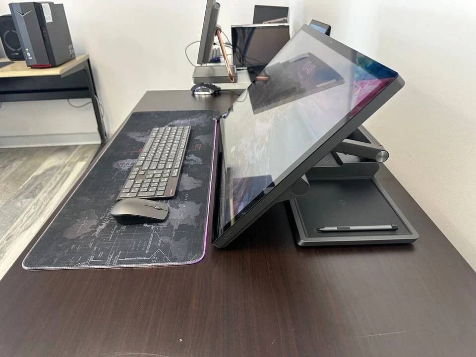 Lenovo Yoga Aio 27IAH10 Computers 1000GB 32GB Used - Like New