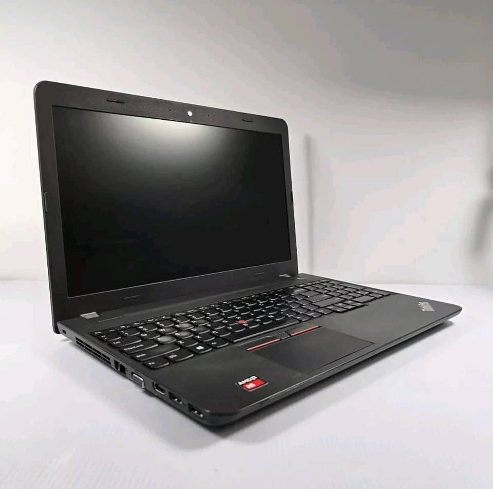 Lenovo ThinkPad E555 Computers 256GB 6GB Used - Good