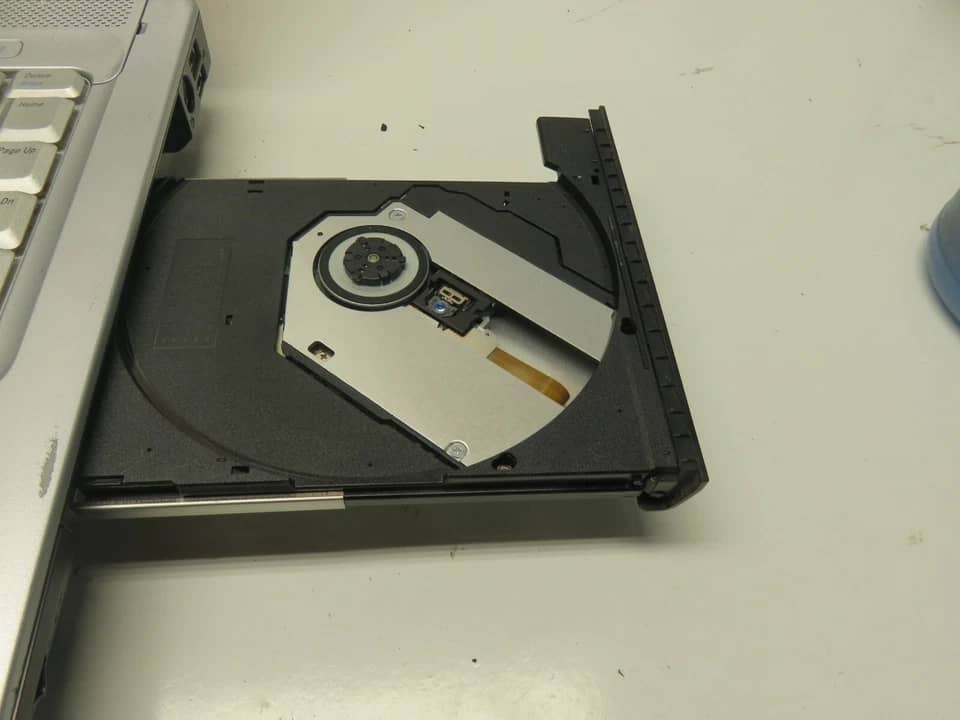 Dell Inspiron 1525 Computers 128GB 3GB Used - Good