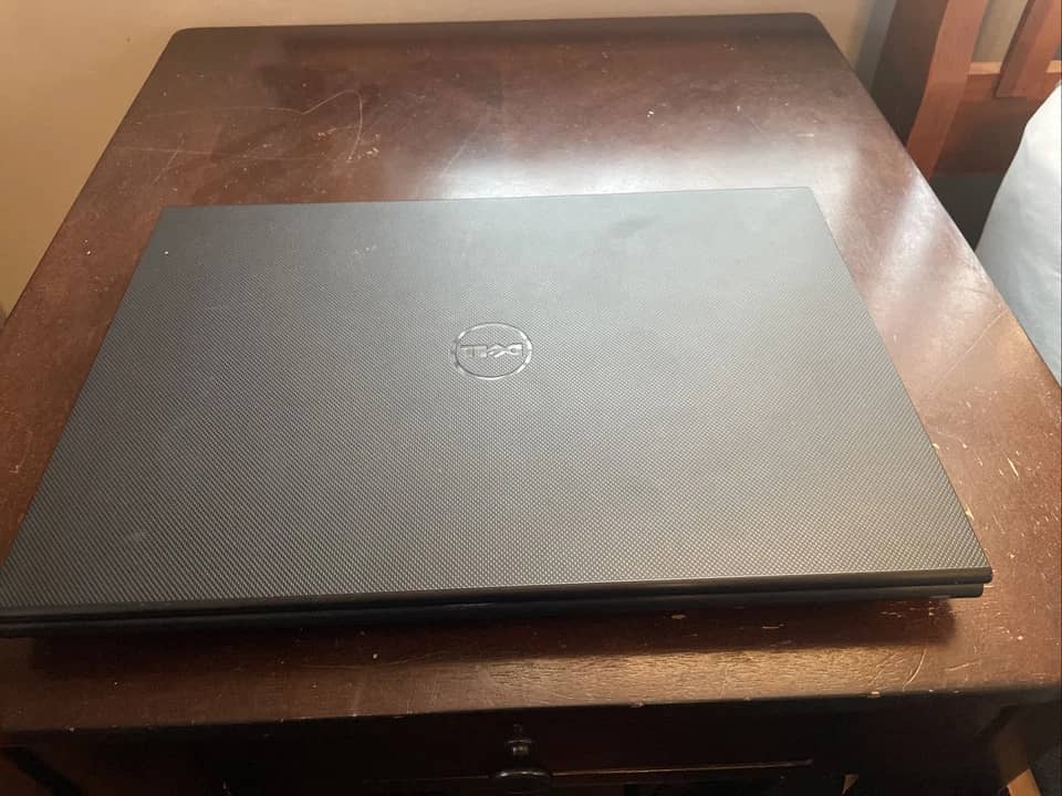 Dell Inspiron 3543 Computers 1TB 8GB Used - Good
