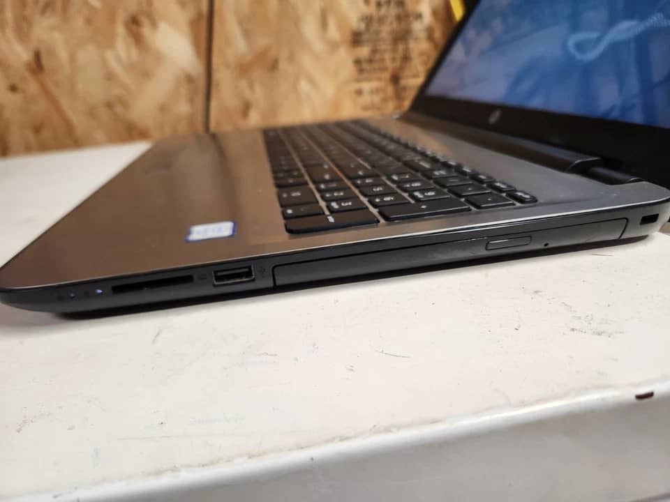 HP 15-ay Computers New