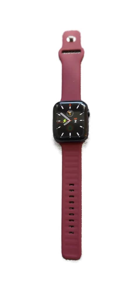 Apple Watch Series 5 Smartwatches 40mm GPS + Cellular For parts or not working