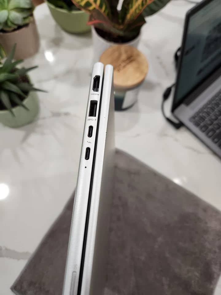 HP EliteBook 1040 G10 Computers 1TB 32GB Used - Like New