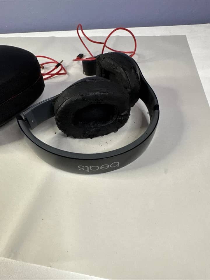 Beats Studio 2 Wireless Headphones & Earbuds Red New