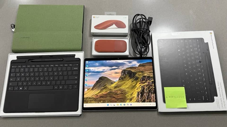 Microsoft Surface Pro 10 Tablets Silver 16GB New