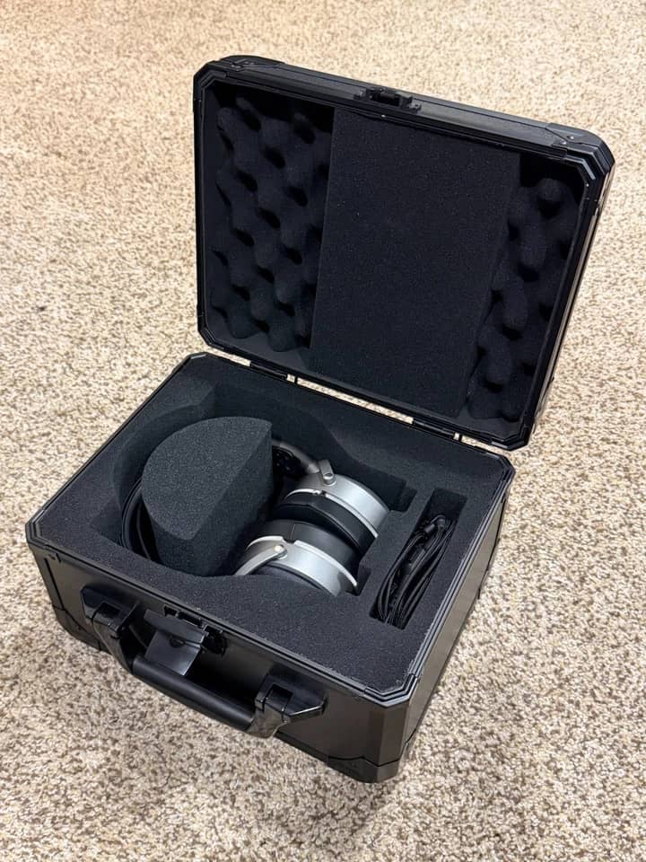 Audeze LCD-S20 Headphones & Earbuds Red New