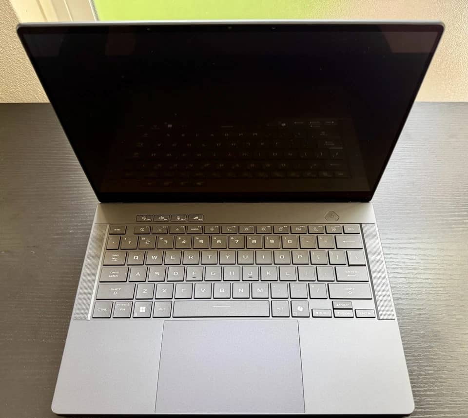 ASUS ROG Zephyrus GA403 Computers 1TB 32GB Refurbished - Acceptable
