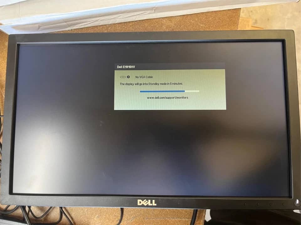 Dell E1916HV Monitors Black Open-Box Excellent