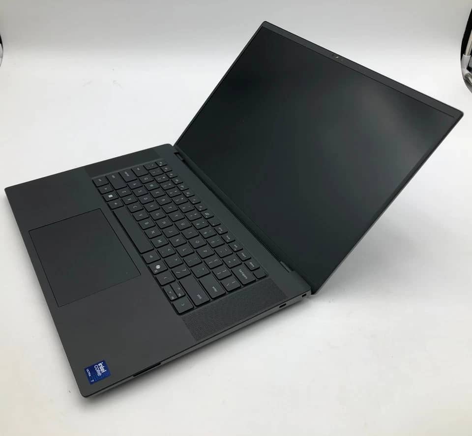 Dell Precision 5690 Computers 1TB 32GB Used - Good