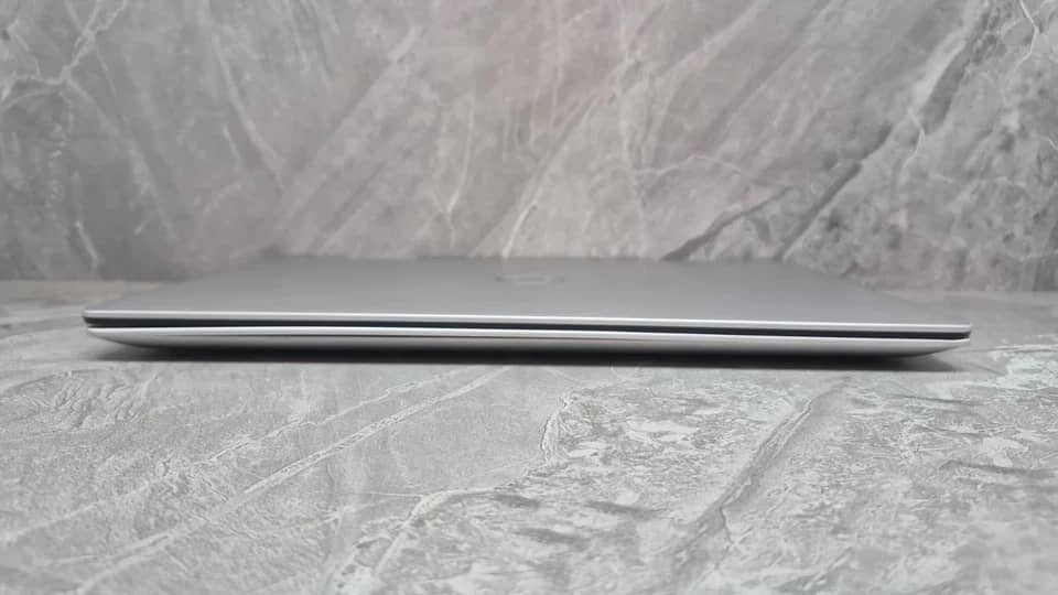 Dell Inspiron 7386 Computers 256GB 8GB For parts or not working