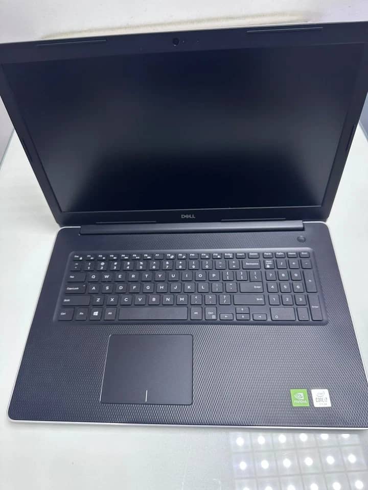 Dell Inspiron 3793 Computers 1TB 8GB Used - Good